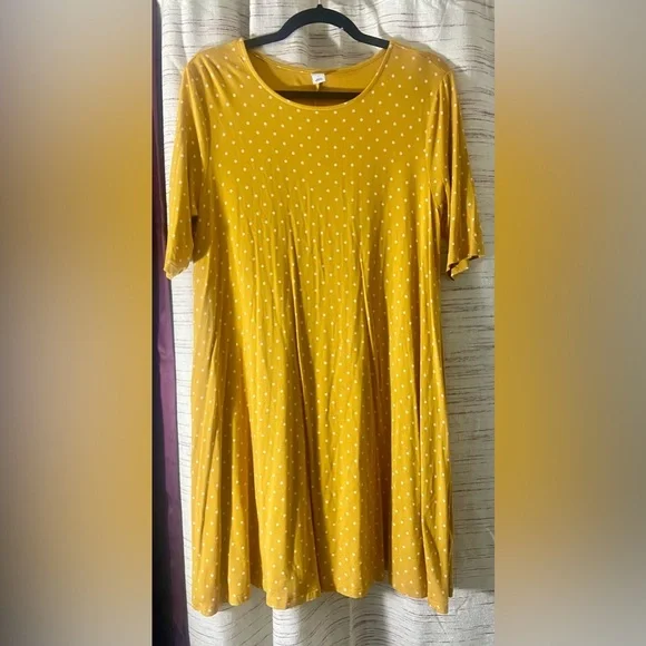 Old Navy A-Line Orange Midi Dress with Crew Neck and Short Sleeves - Picture 2 of 11